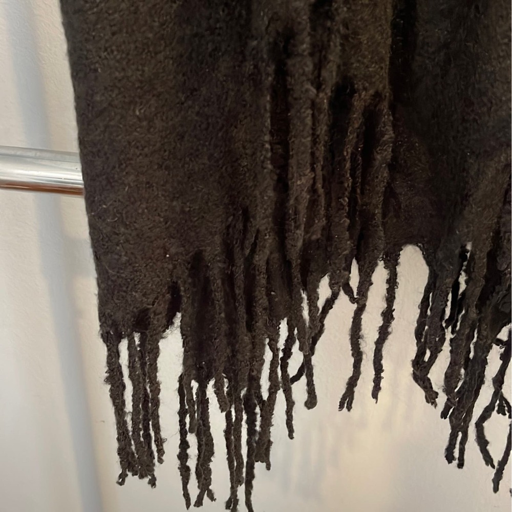 Solid Boucle Ruana one size - Picture 6 of 7